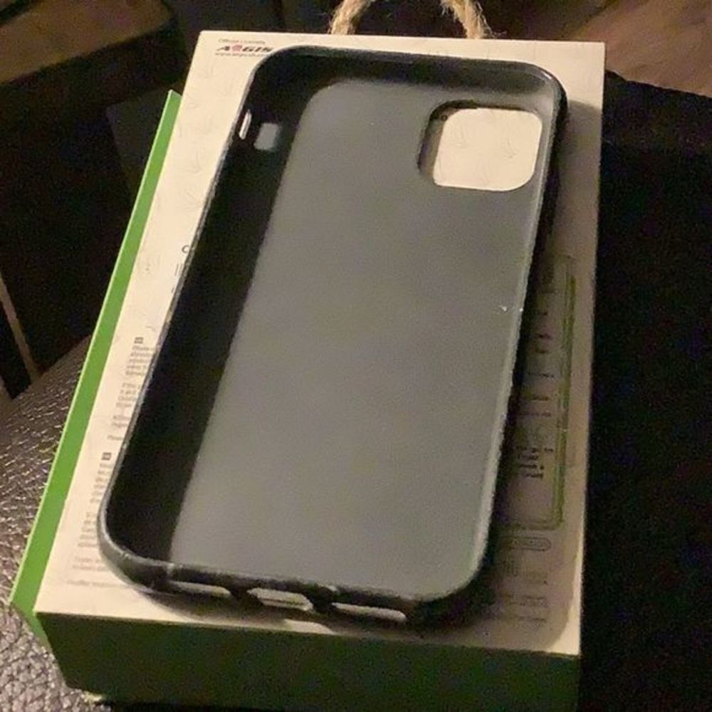⭐️🆓iphone 11 case - Picture 4 of 4